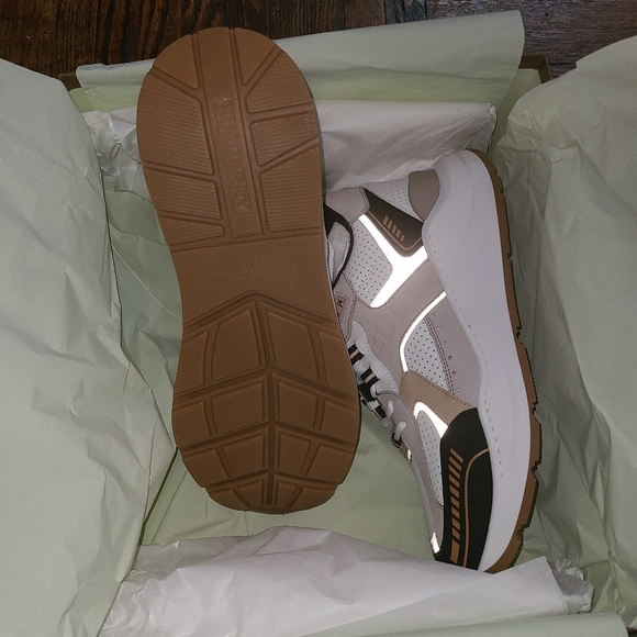 Mens Burberry athletic designer sneakers. - Picture 3 of 7